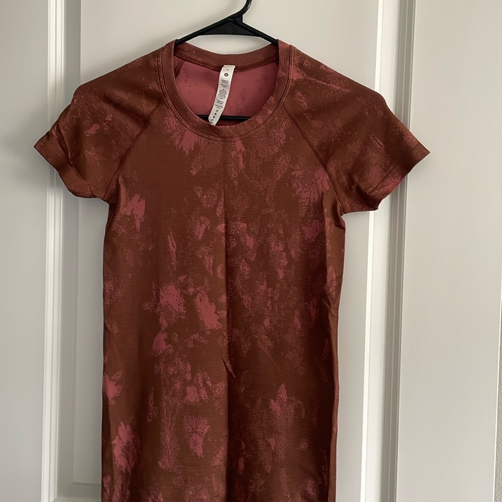 Lululemon Swiftly Tech Short Sleeve